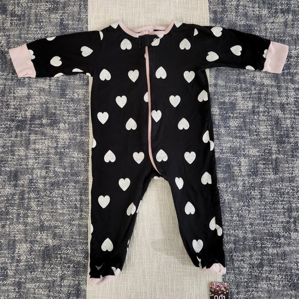 Gerber Heart Pajamas (6 to 9 months)